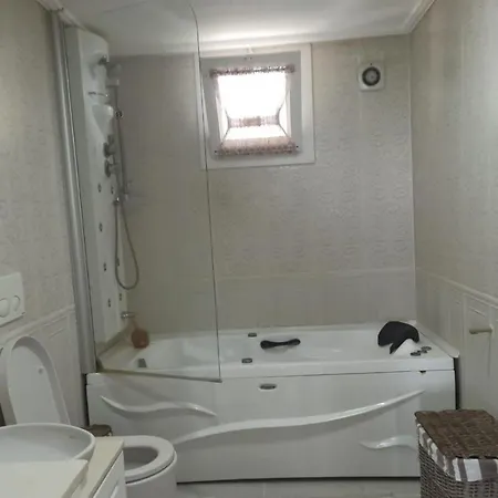 Amazing House With Balcony And Mesmerizing View Right Next To The Sea In Kusadasi Tatil Evi Aydın
