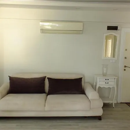 Tatil Evi Amazing House With Balcony And Mesmerizing View Right Next To The Sea In Kusadasi *